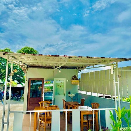 Prasi Sunrise Homestay Toyapakeh Exterior photo