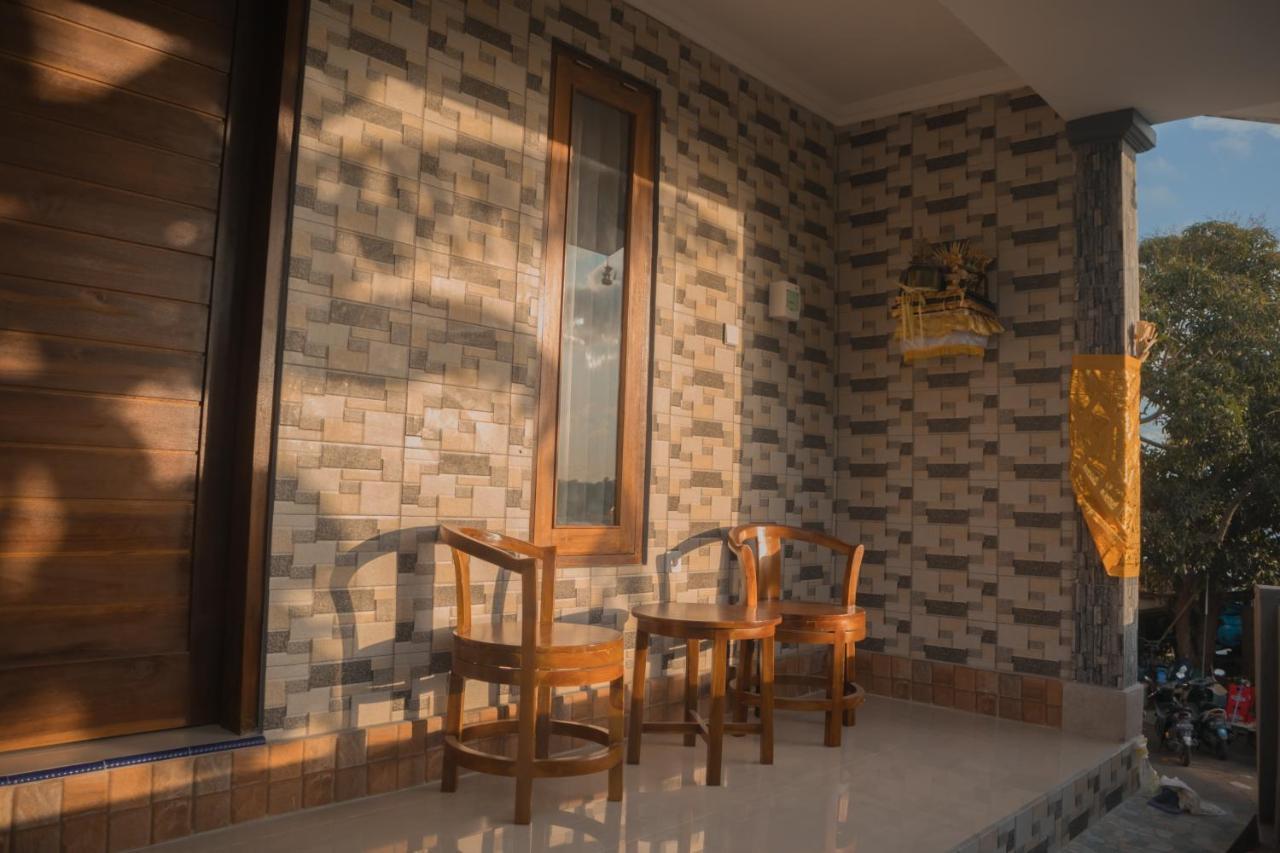 Prasi Sunrise Homestay Toyapakeh Exterior photo
