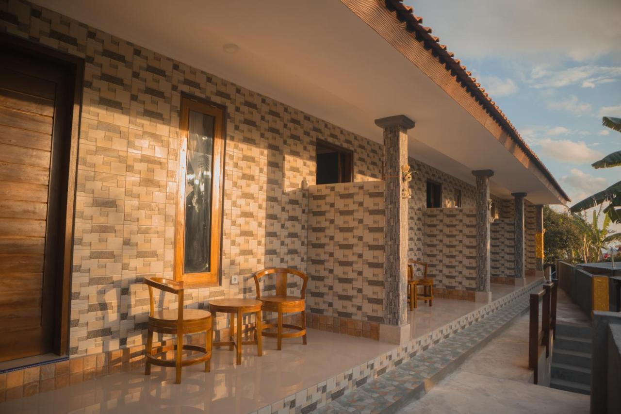 Prasi Sunrise Homestay Toyapakeh Exterior photo