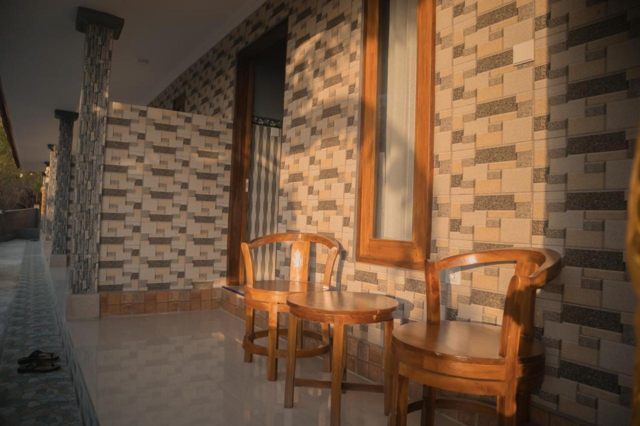 Prasi Sunrise Homestay Toyapakeh Exterior photo